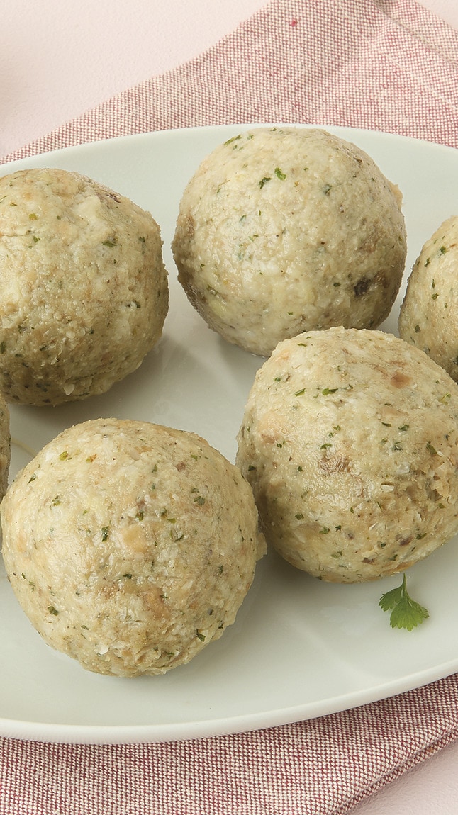 Canederli_ai_funghi_Porcini_detail_35249 Canederli_ai_funghi_Porcini_detail_35249