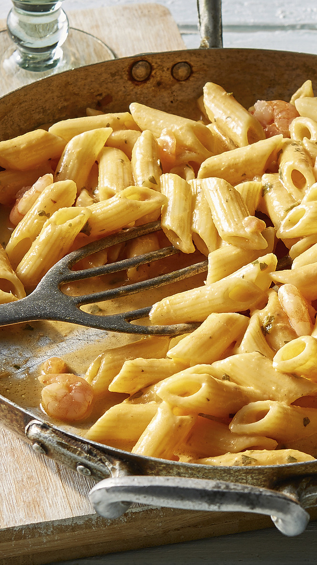 Pennette_salmone_e_gamberetti_detail_35065 Pennette_salmone_e_gamberetti_detail_35065