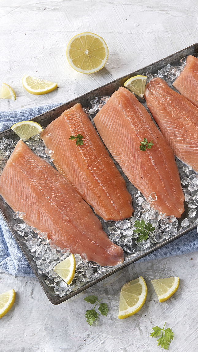 Filetti_di_trota_iridea_salmon_detail_60067 Filetti_di_trota_iridea_salmon_detail_60067