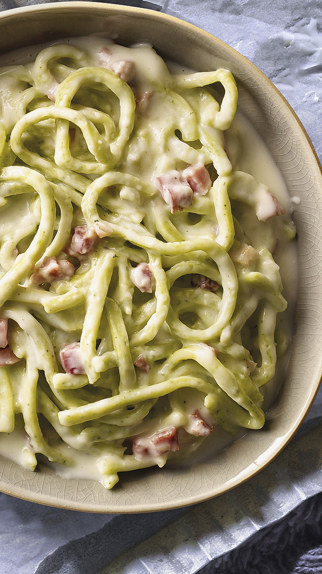 Tagliolini_verdi_panna_e_speck_detail_35180 Tagliolini_verdi_panna_e_speck_detail_35180