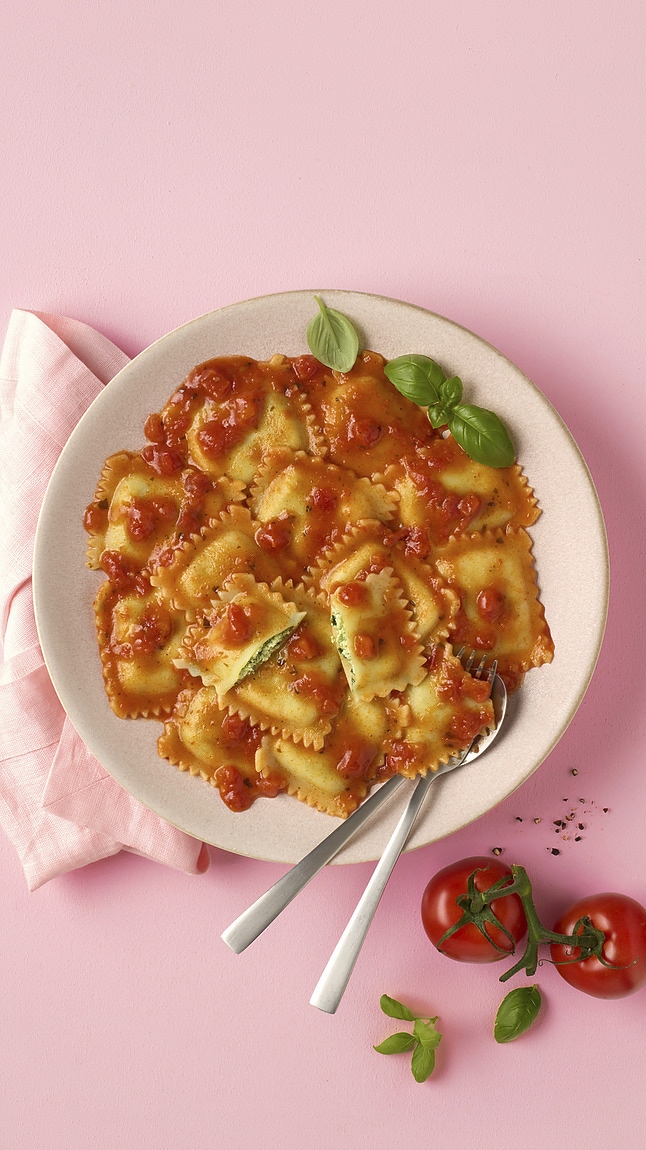 Ravioli_pomodoro_e_basilico_web_35035 Ravioli_pomodoro_e_basilico_web_35035