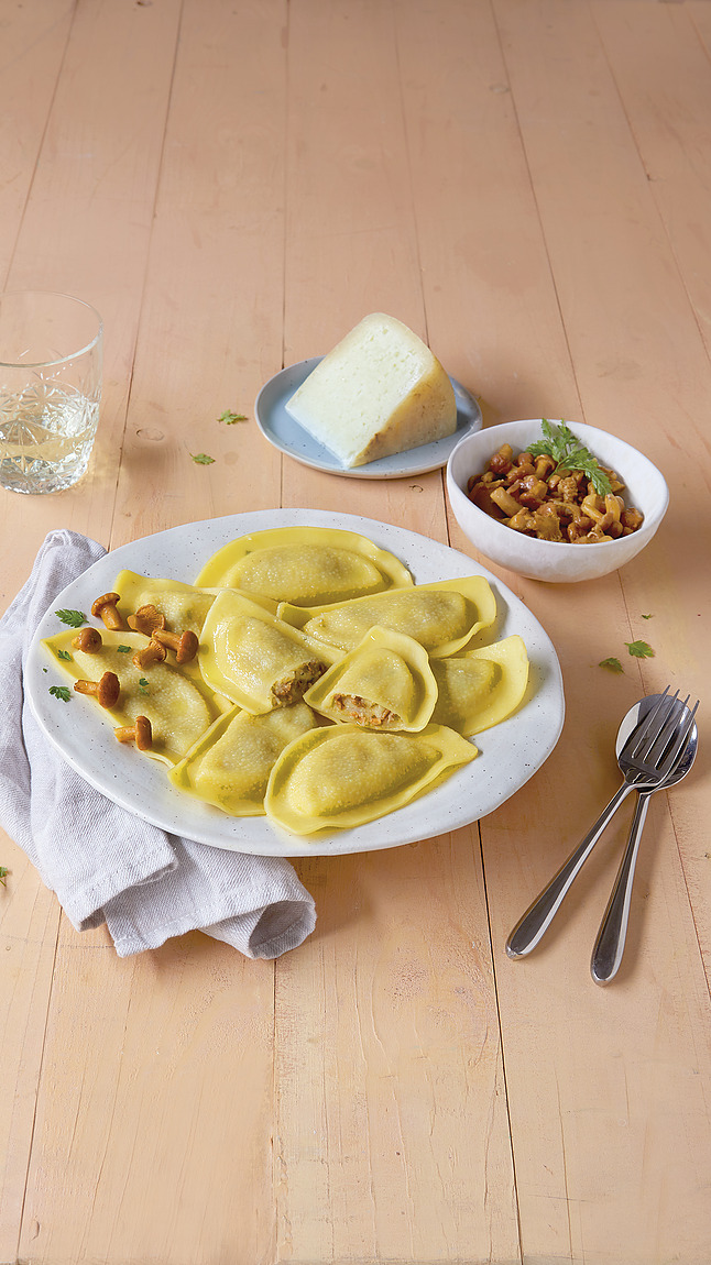 Panzerotti_ai_Finferli_e_Monta_web_35022 Panzerotti_ai_Finferli_e_Monta_web_35022