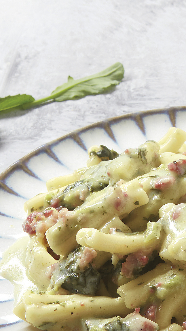 Caserecce_salsiccia_e_cime_di__detail_35016 Caserecce_salsiccia_e_cime_di__detail_35016