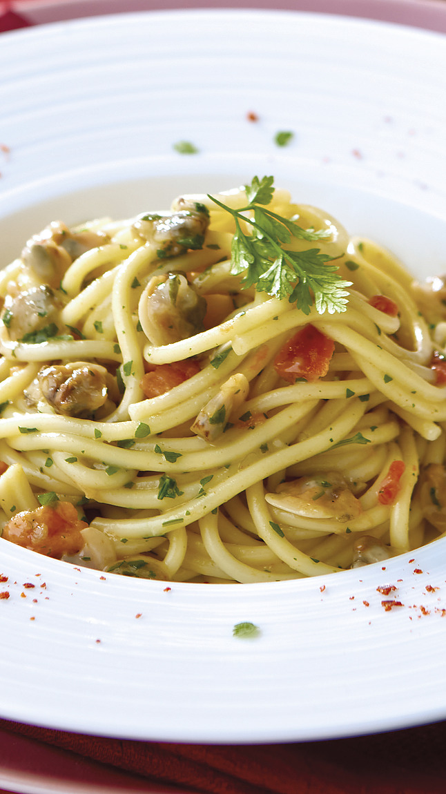 Spaghetti_alle_vongole_detail_35067 Spaghetti_alle_vongole_detail_35067