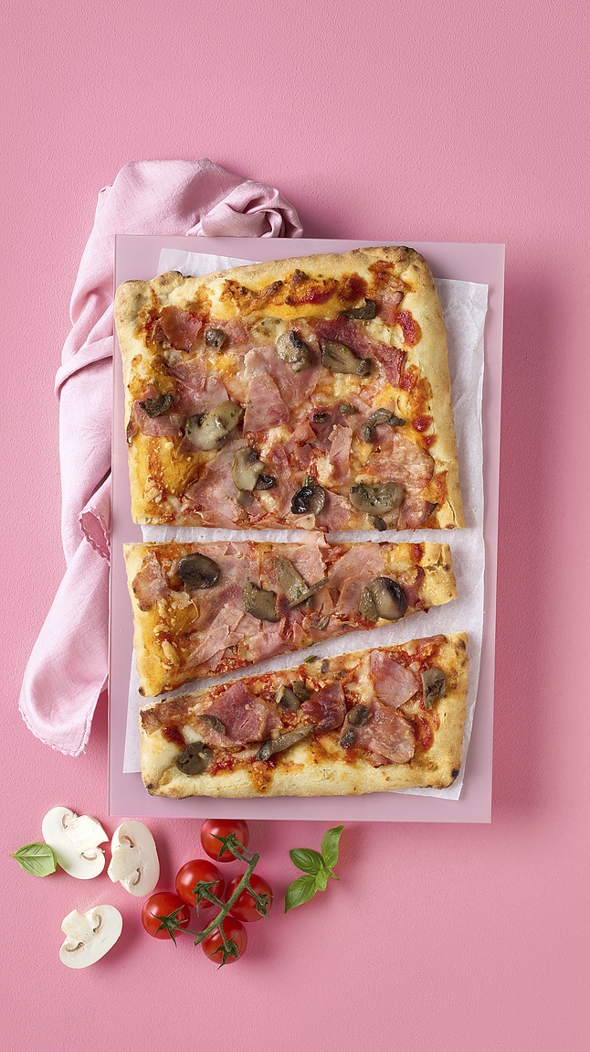 Pizza_Festa_prosciutto_funghi_web_35040 Pizza_Festa_prosciutto_funghi_web_35040