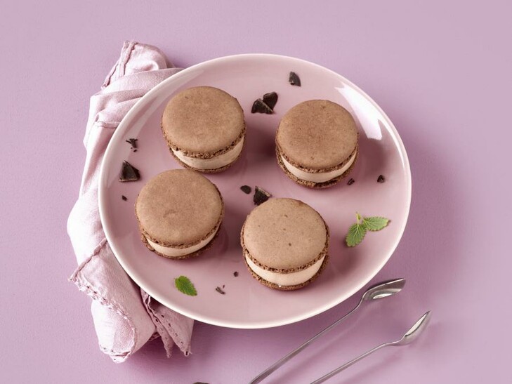 Macaron al cioccolato*