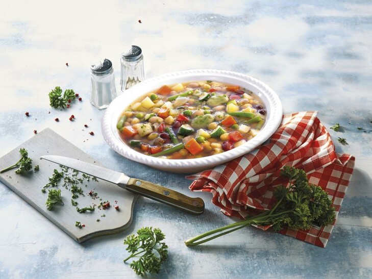 Minestrone di verdure con legumi