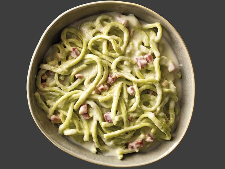 Tagliolini verdi panna e speck