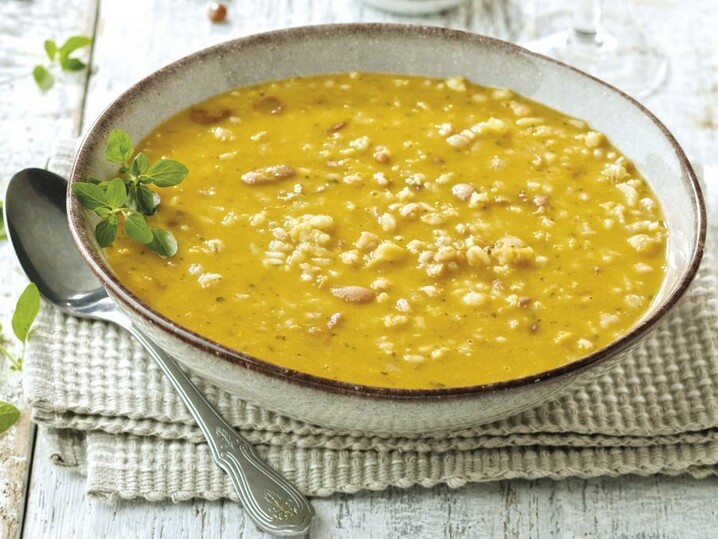 Zuppa di legumi e cereali