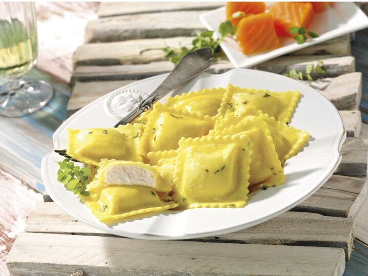 Tortellacci al salmone