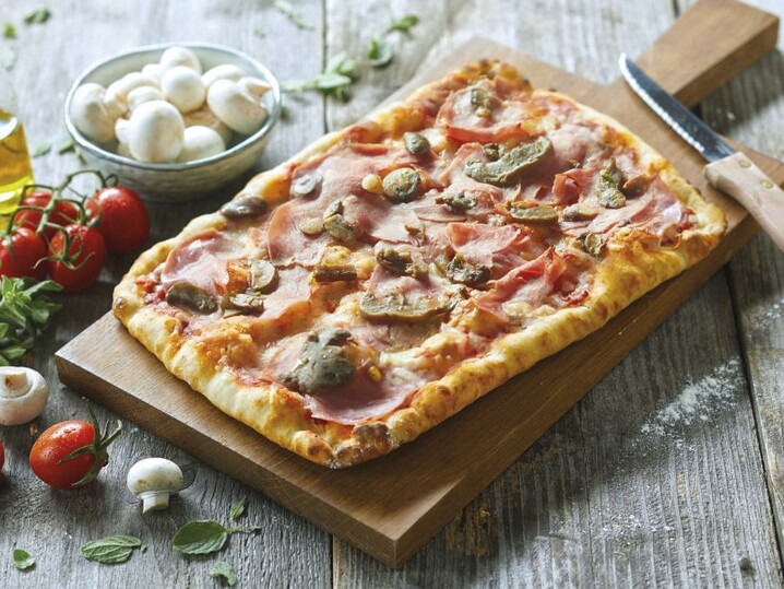 Pizza Festa prosciutto funghi