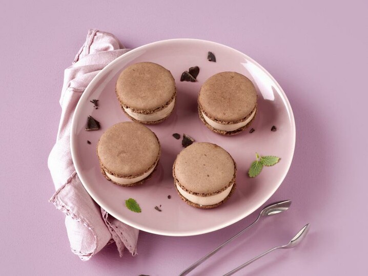 Macaron al cioccolato*