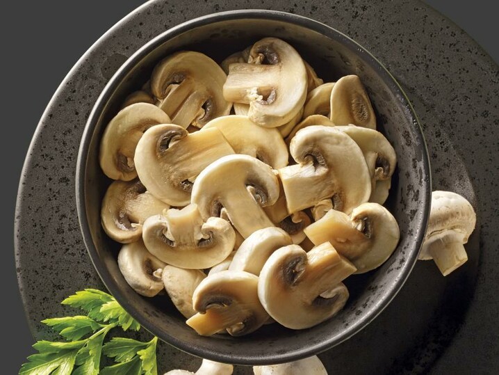 Funghi champignon a fette